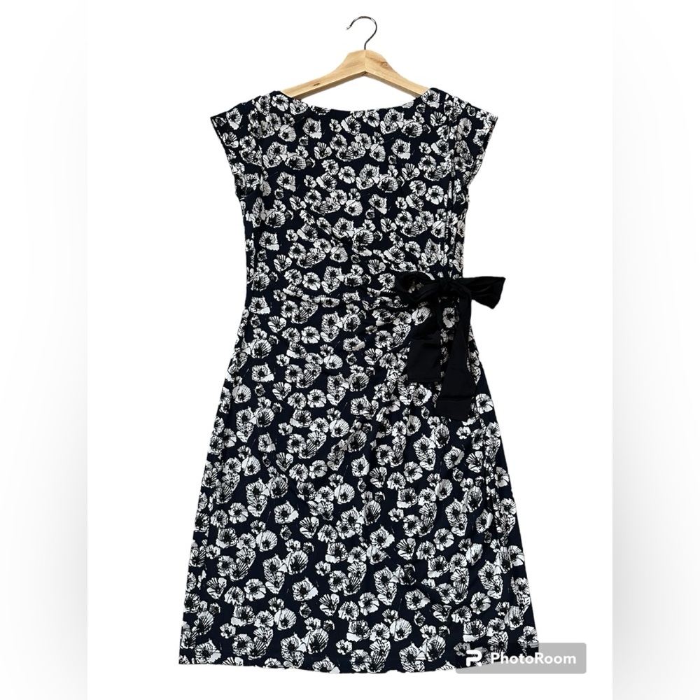 Taylor for A Pea In The Pod floral maternity dress